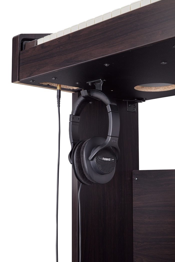 Roland RP501R Digital Piano - Image 4