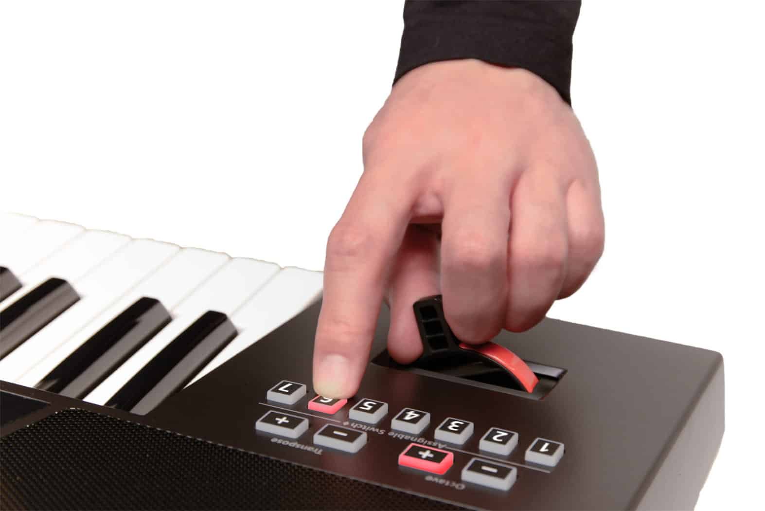 Roland E-A7 61-key Expandable Arranger Keyboard - Image 3